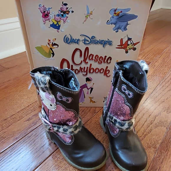 Hello Kitty Other - Hello Kitty Lil Nicole Cowgirl Boots 5m